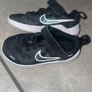 Toddler Nikes 8C